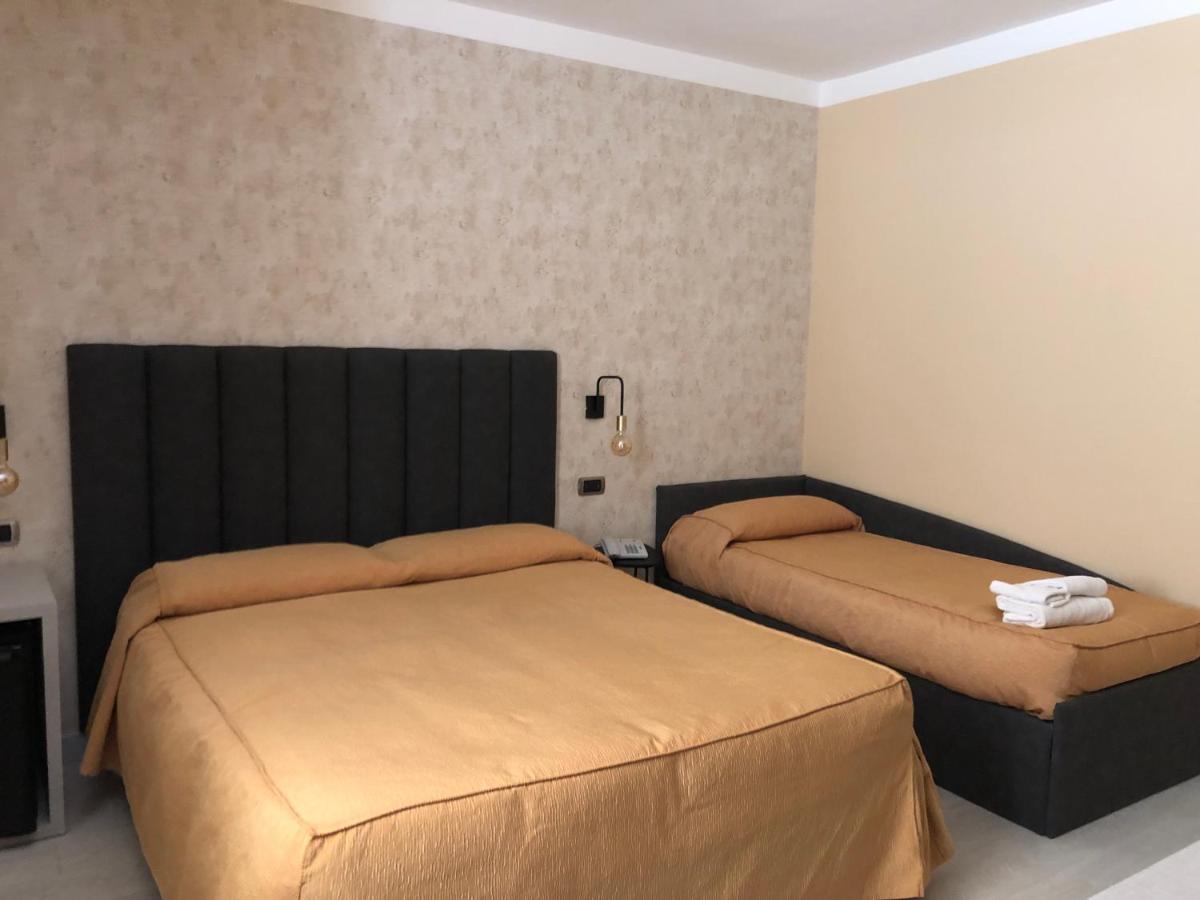 Triple Room,1351680655:JPEG