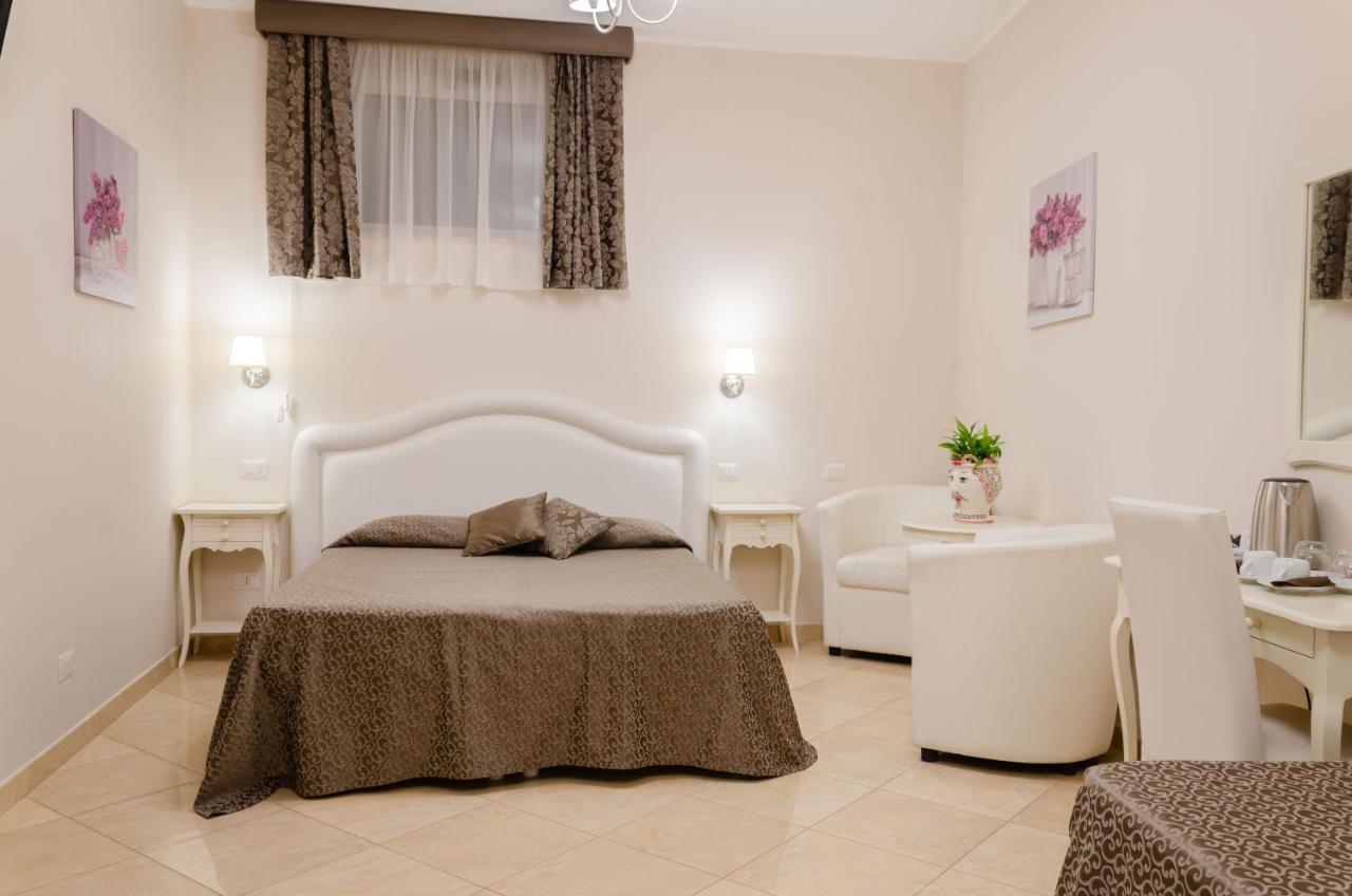 Comfort Triple Room