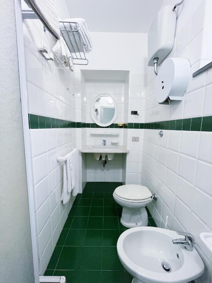 Triple Room,1370897435:JPEG