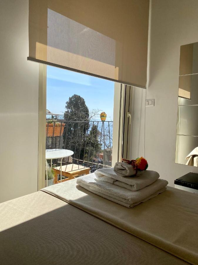 Double Room Balcony Side Sea View