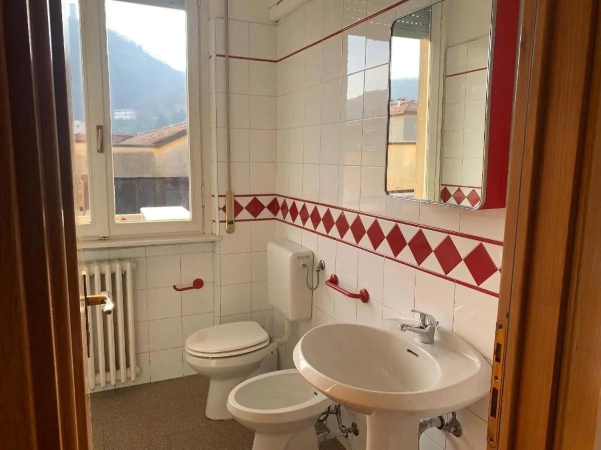 Standaard Tweepersoonskamer met Gedeelde Badkamer