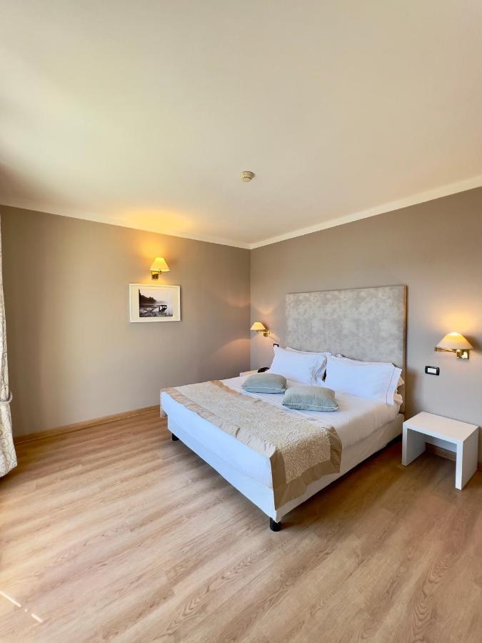 Junior Suite mit Balkon und Seeblick