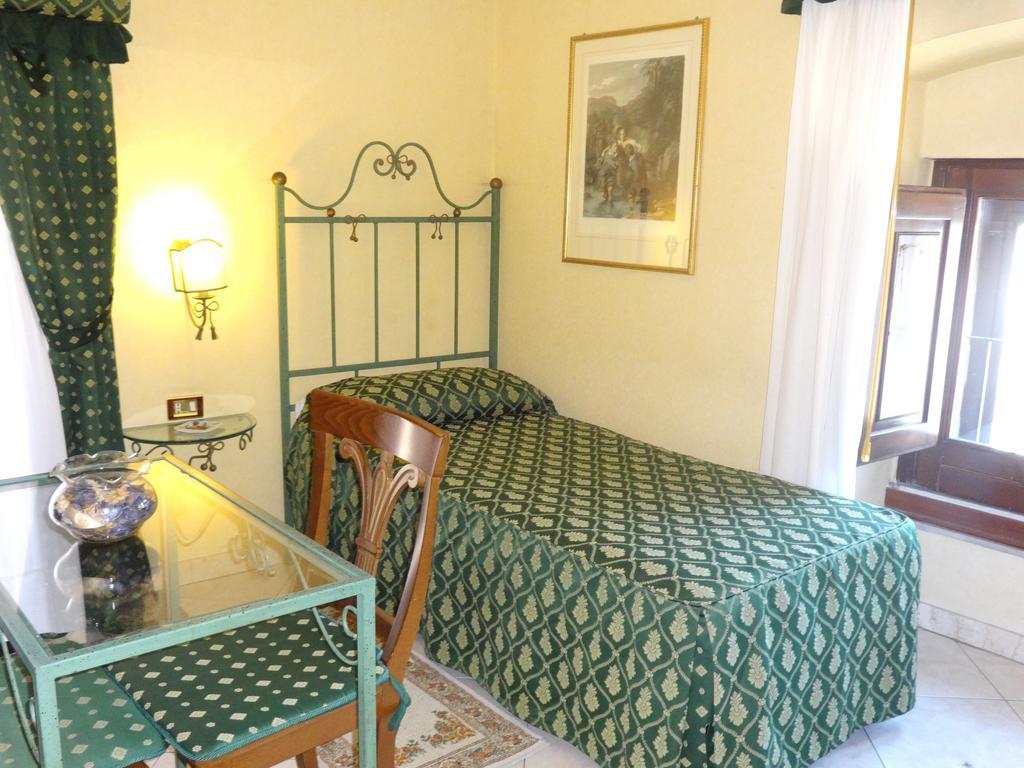 Single Room,140065245:JPEG
