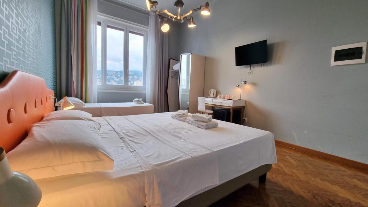 Triple Room with City View