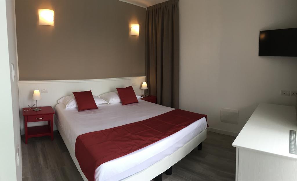 Doppel-/Zweibettzimmer mit Seeblick