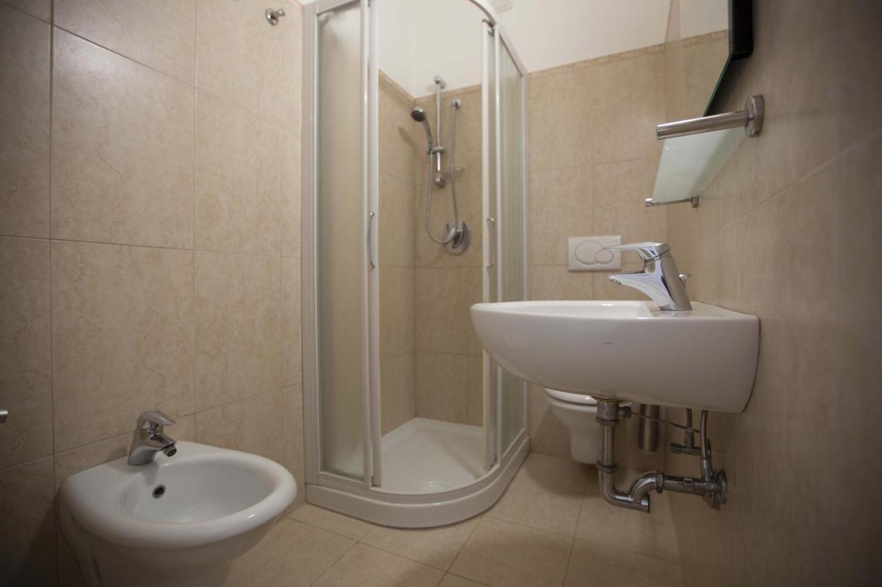 Standard Double Room,1415041446:JPEG