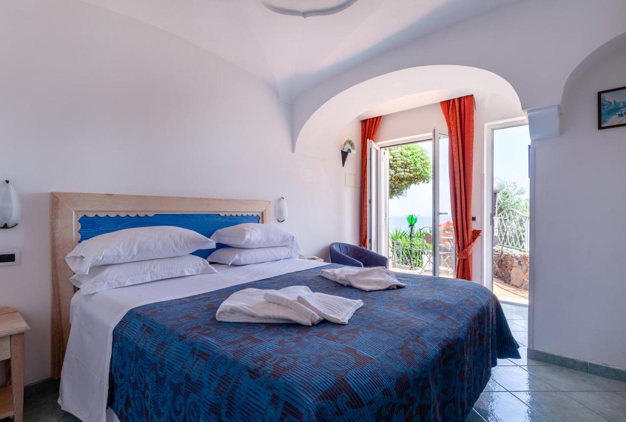 Deluxe Quadruple Room,1416878535:JPEG