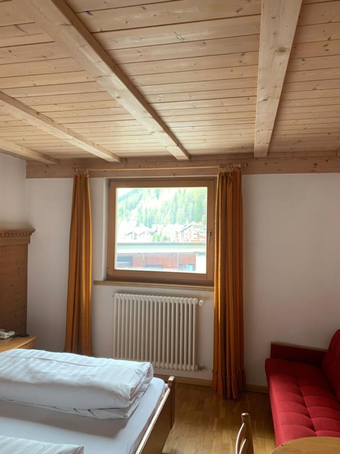 Small Double Room,1417362693:JPEG