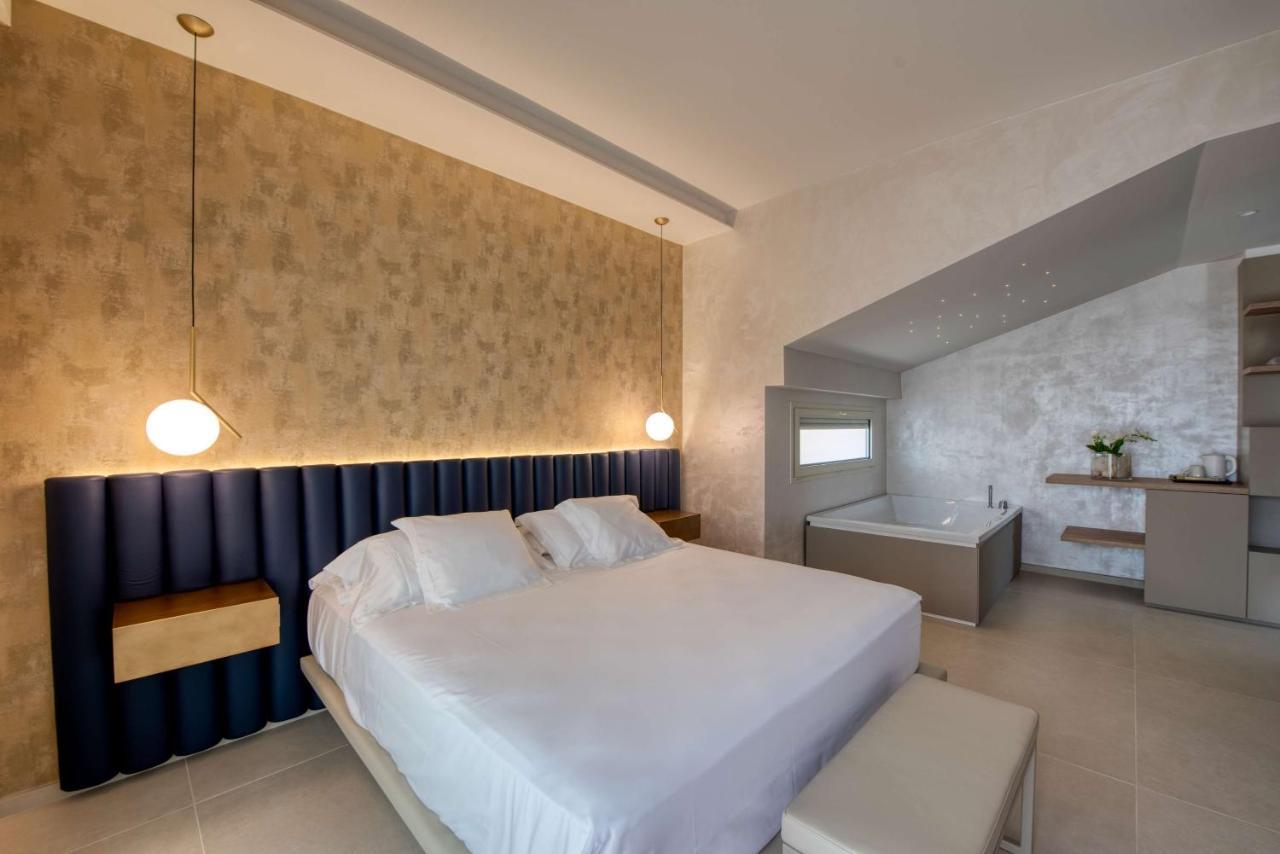 Deluxe Suite mit Whirlpool-Badewanne
