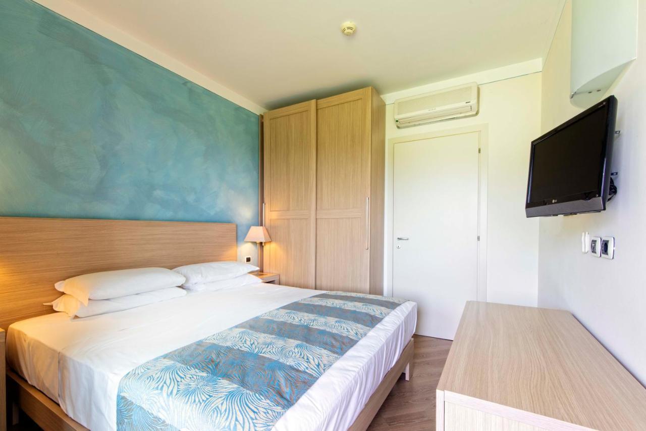 Suite,1427583466:JPEG