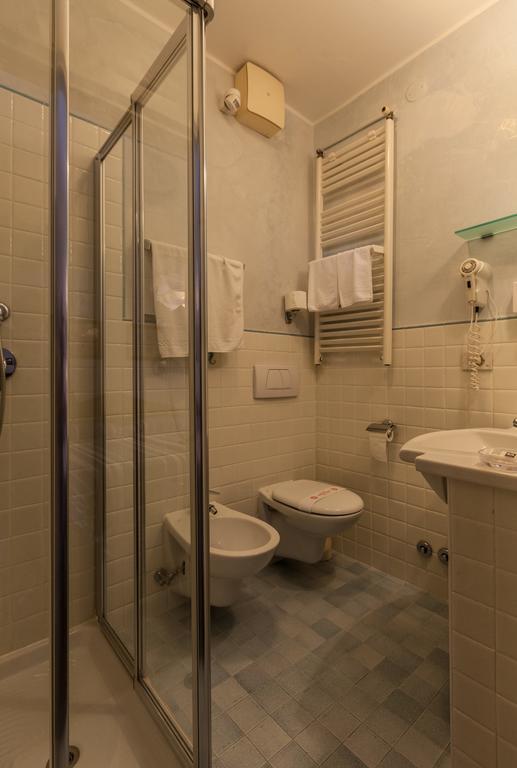 Superior Tweepersoonskamer met 2 Aparte Bedden en Uitzicht op Zee