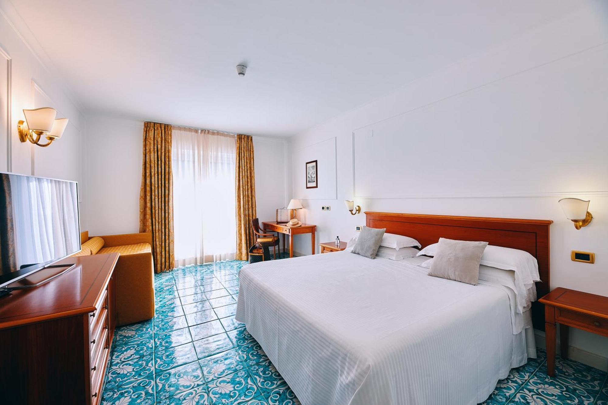 Superior Room - Hotel,1446901258:JPEG