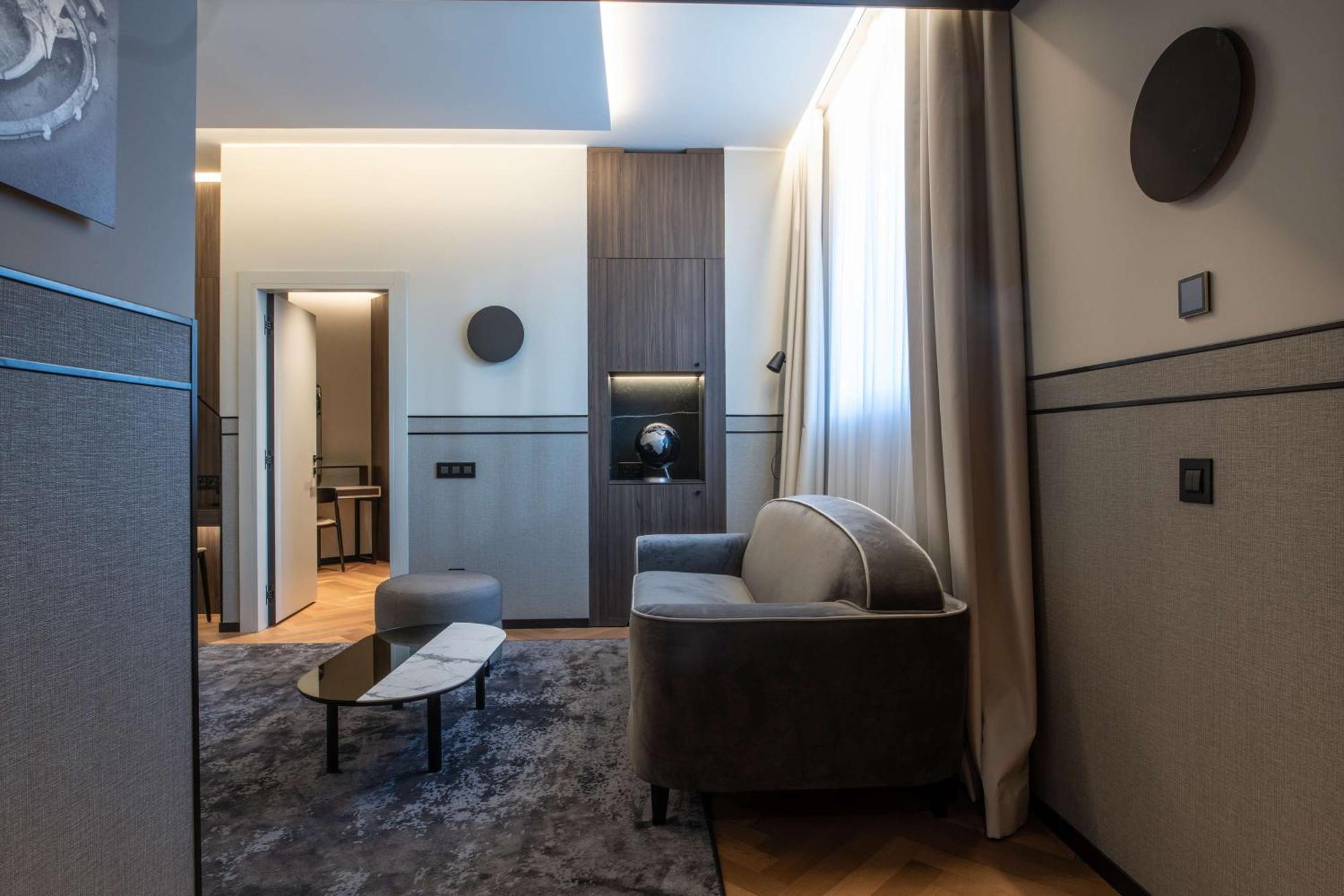Family Room,1459088782:JPEG