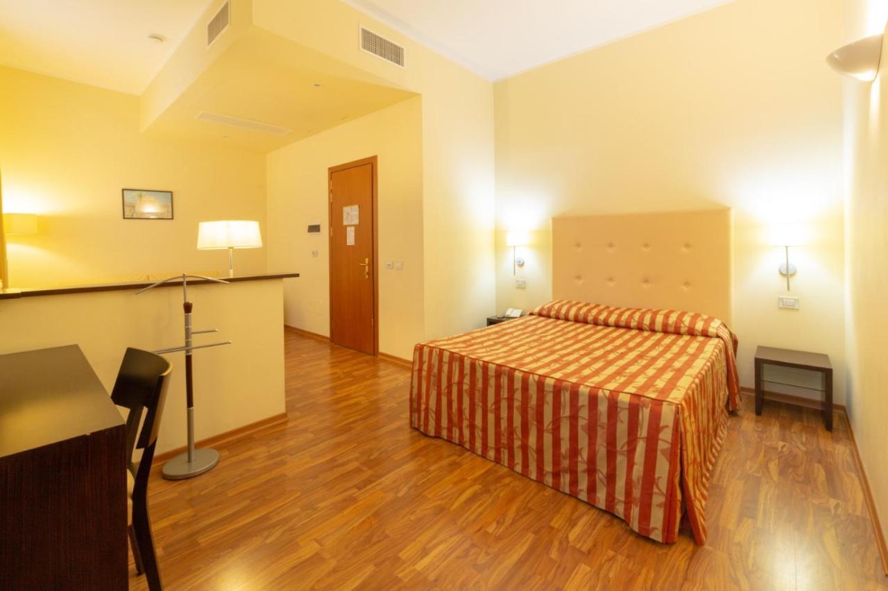 Junior Suite,1498957726:JPEG