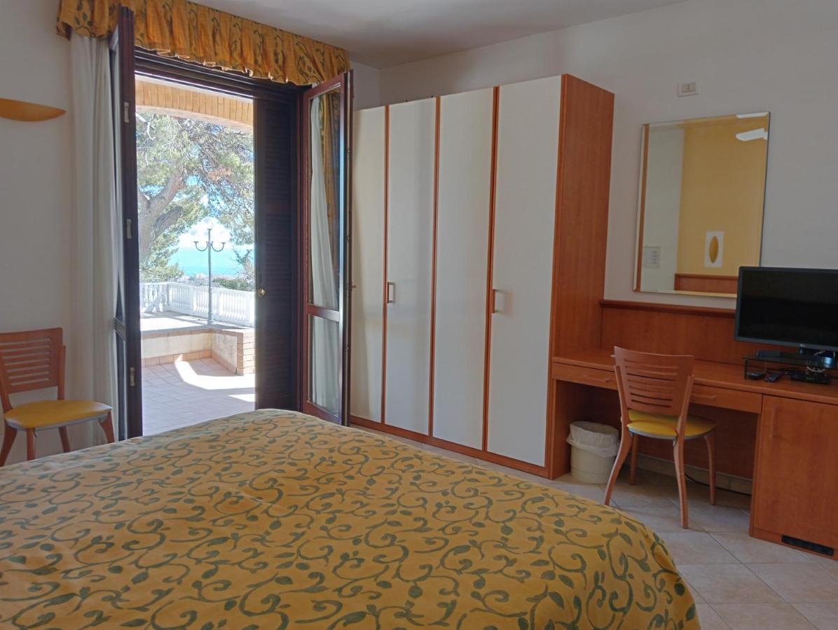 Large Double Room,1498767577:JPEG