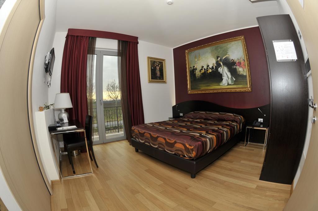 Quarto Duplo Standard