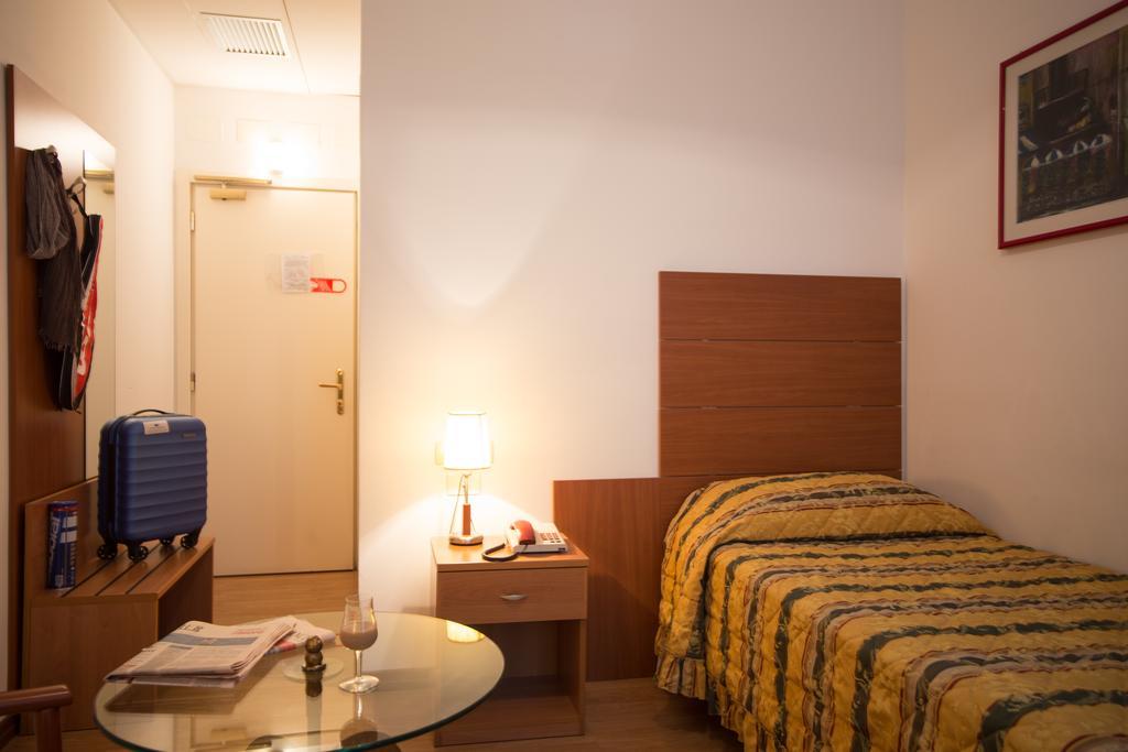 Economy Single Room