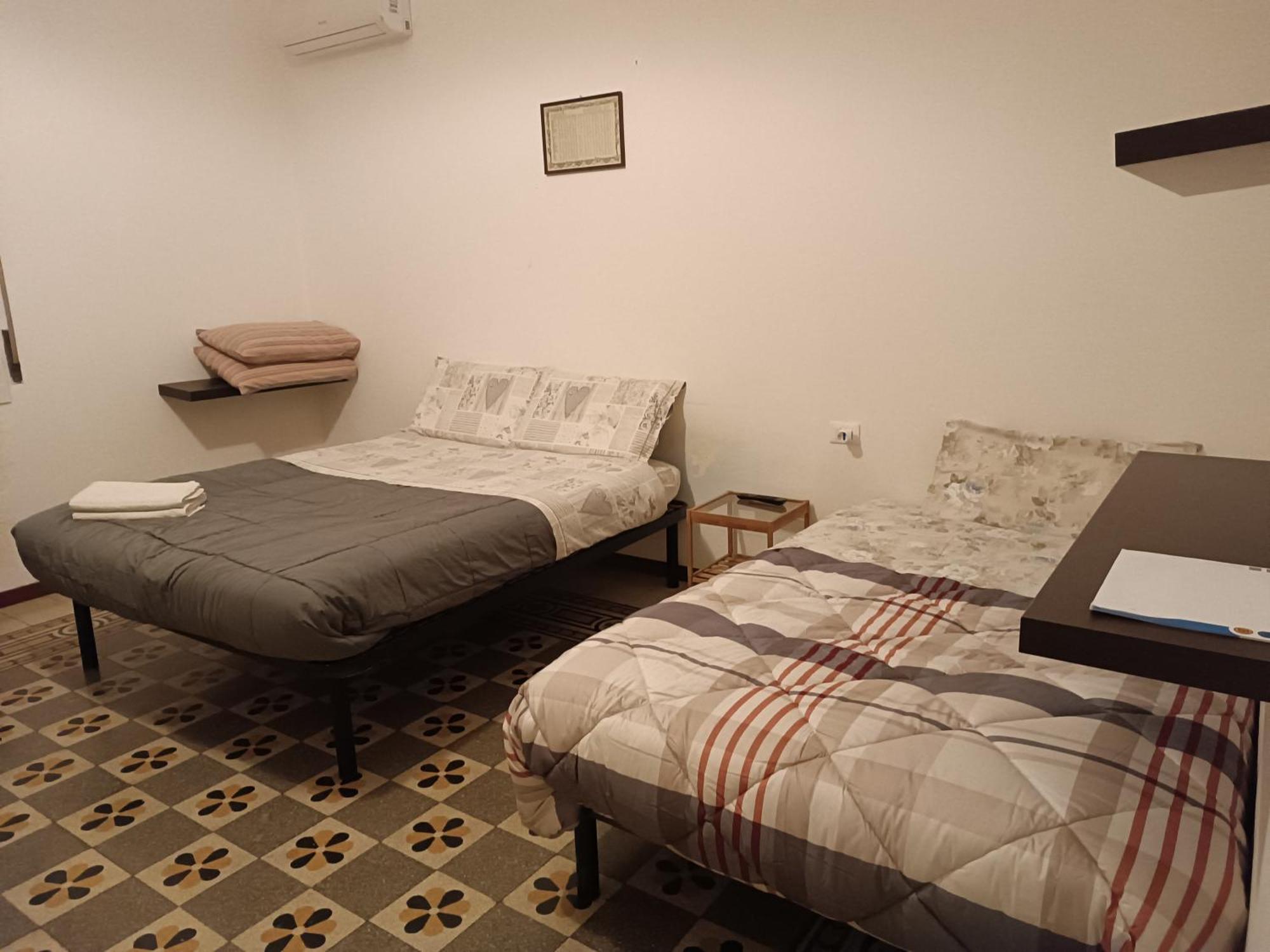 Chambre Triple Basique avec Salle de Bains Commune