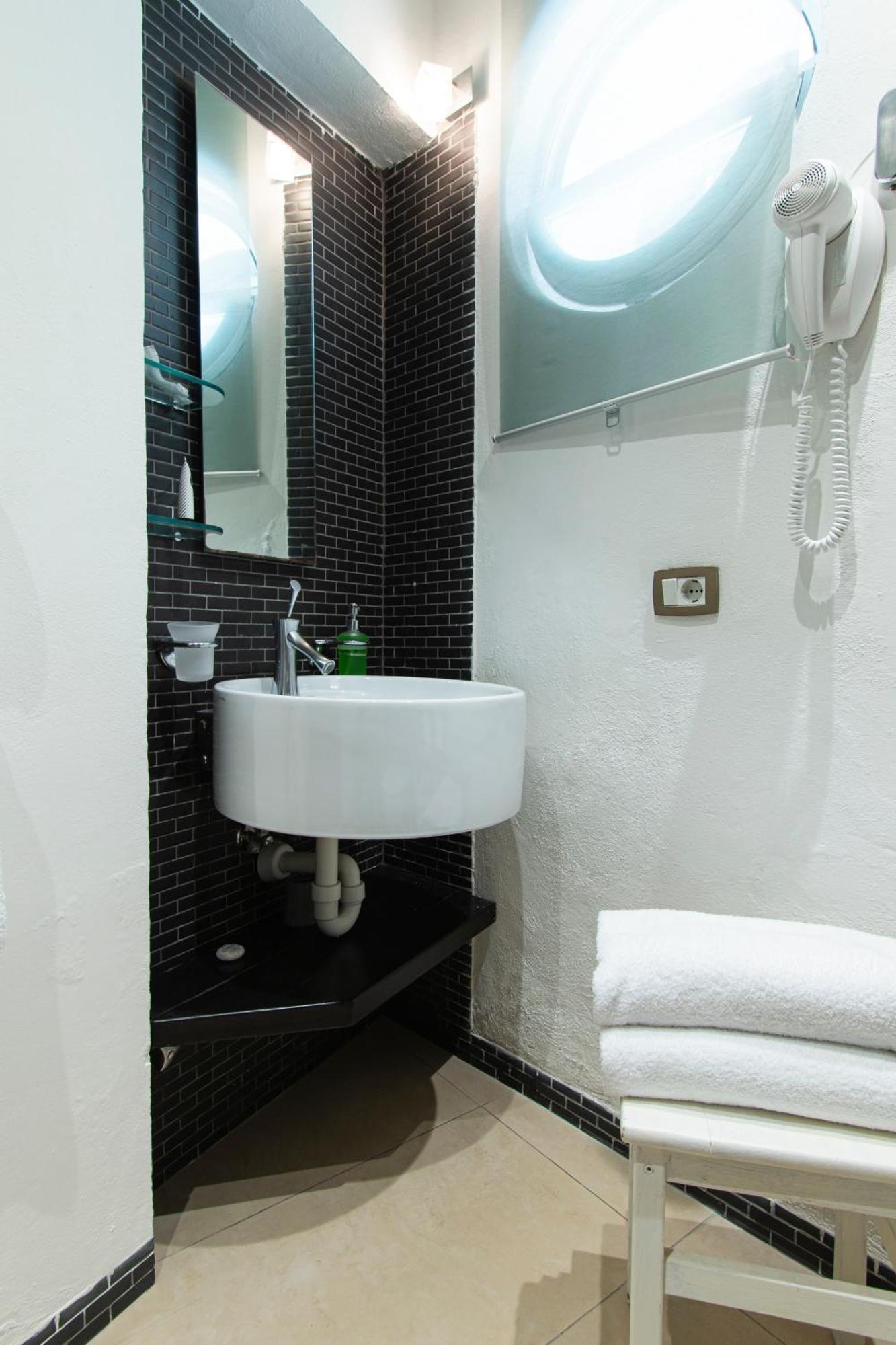 Superior Triple Room,1538828368:JPEG