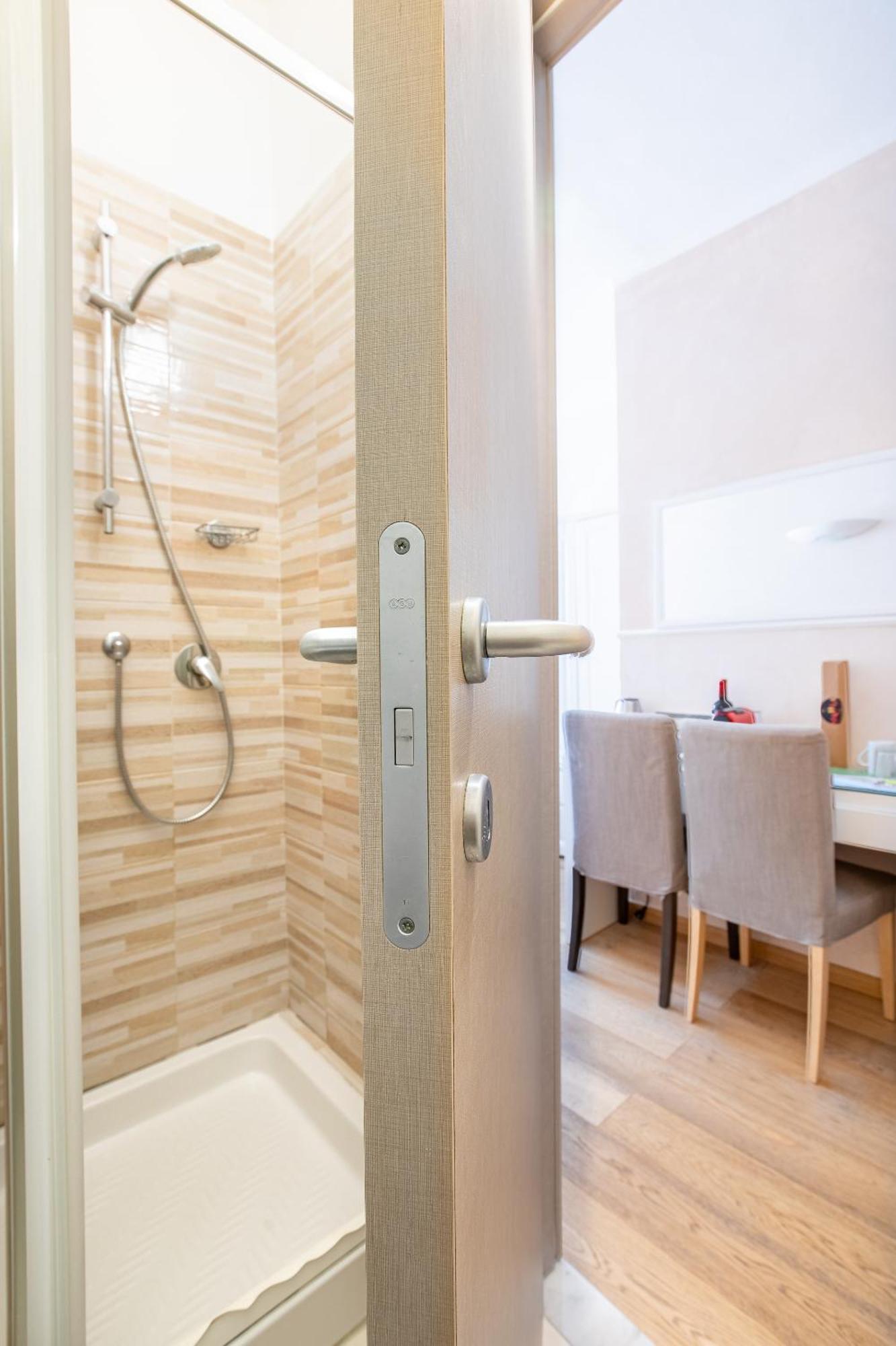 Double or Twin Room with Sea View
