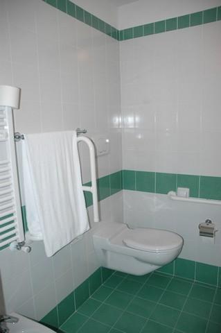 Doppel- oder Zweibettzimmer