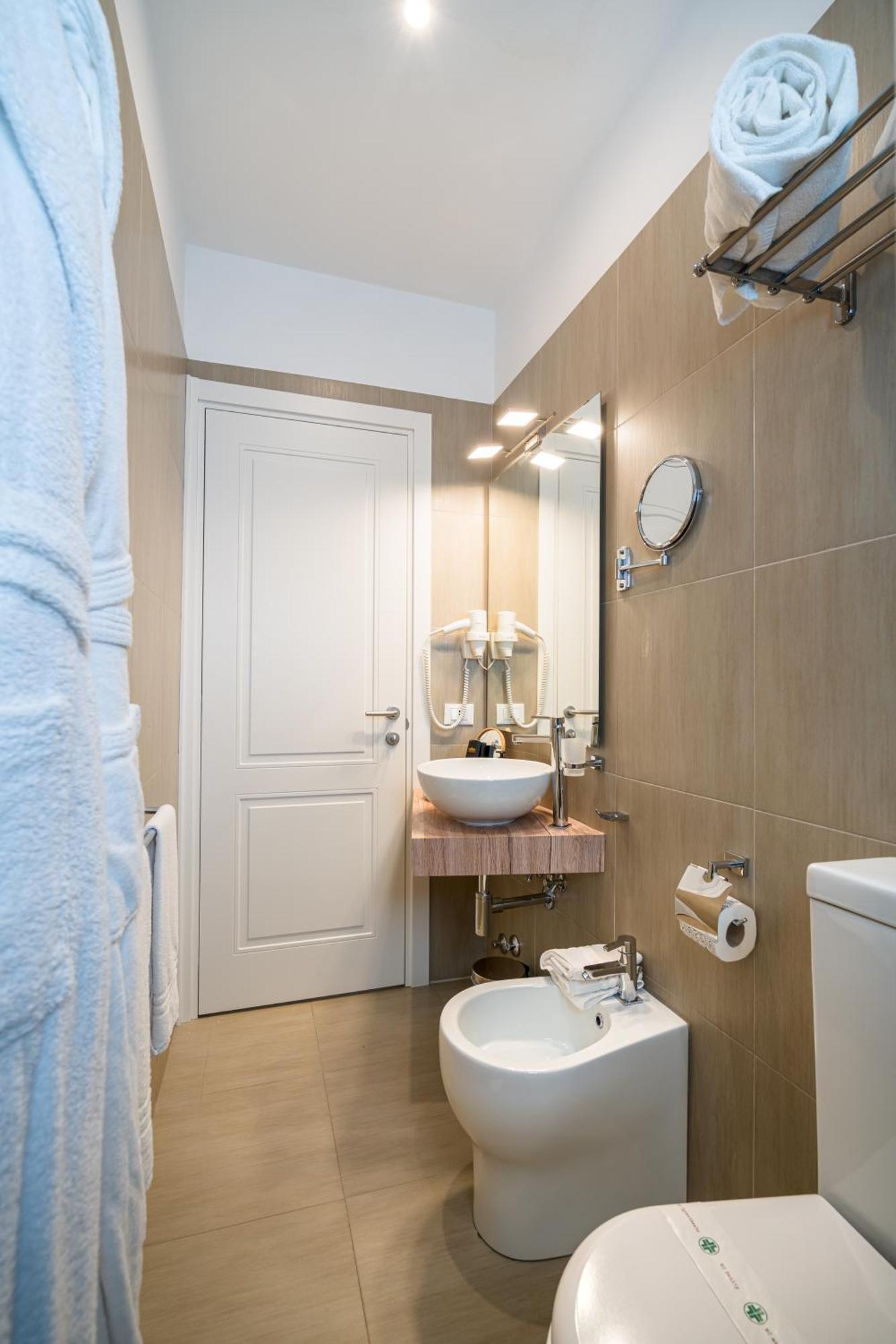Deluxe Double or Twin Room Sea View