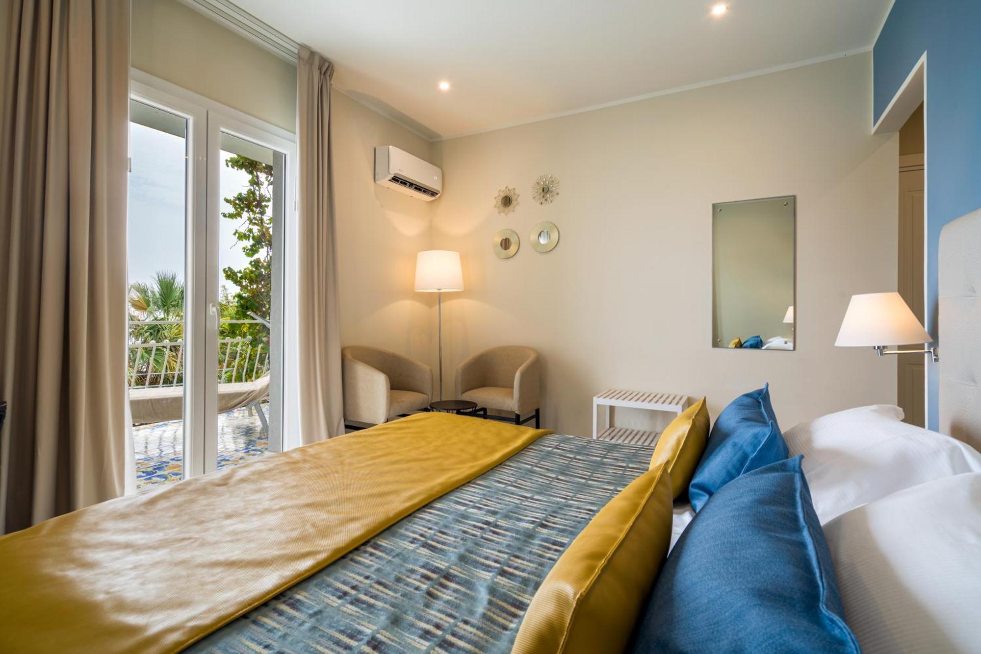Deluxe Double or Twin Room Sea View