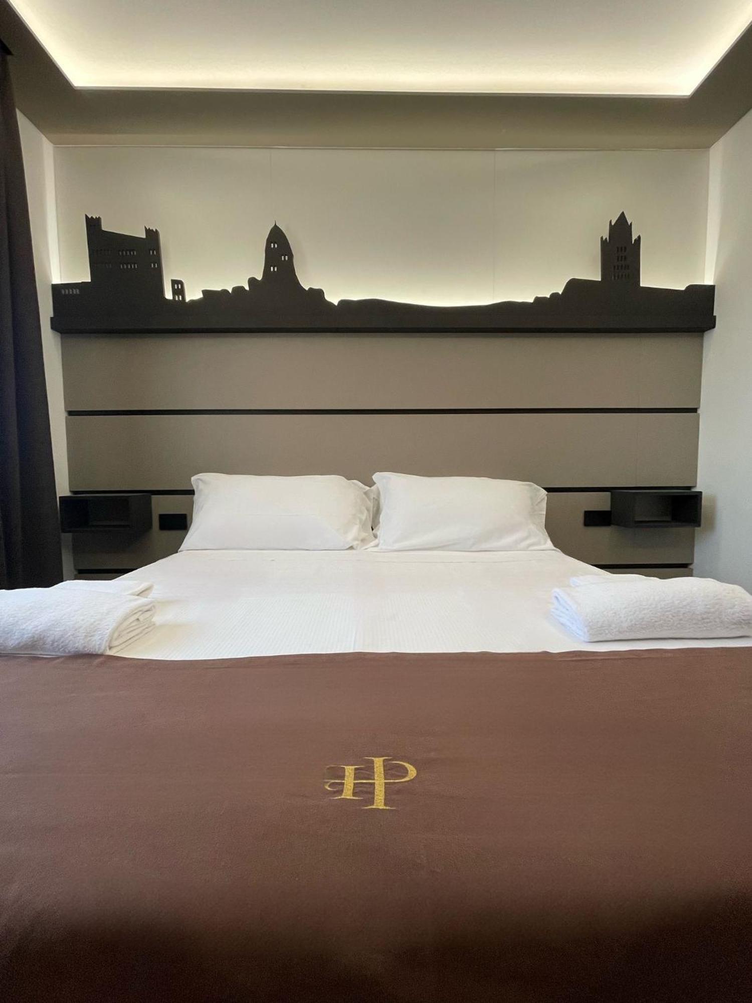 Deluxe Room Queen Bed