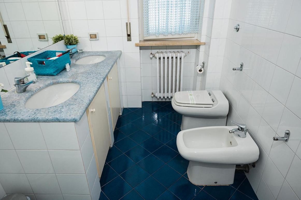 Tweepersoonskamer met een Eigen Externe Badkamer
