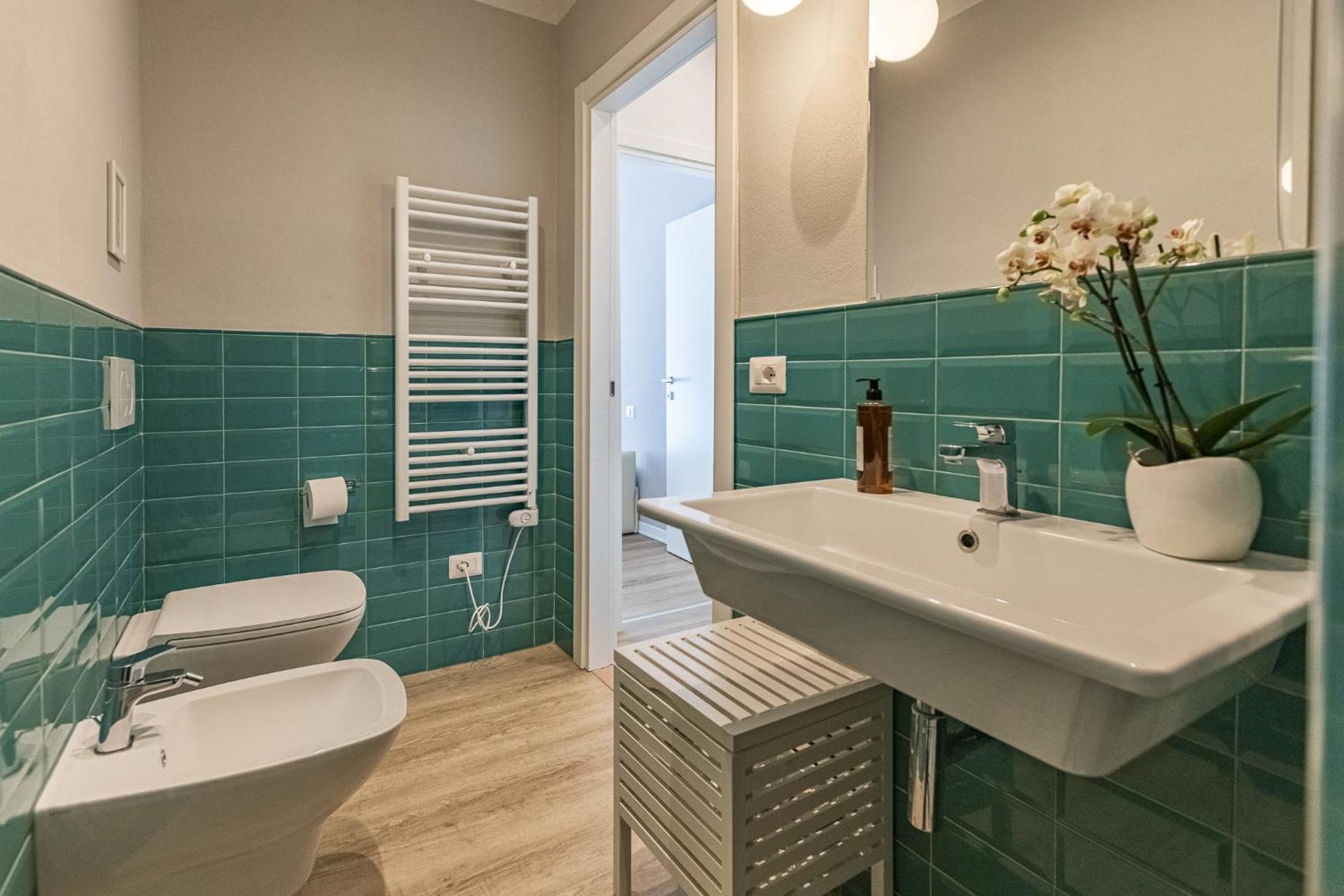 Family Room kitchenette Garden View