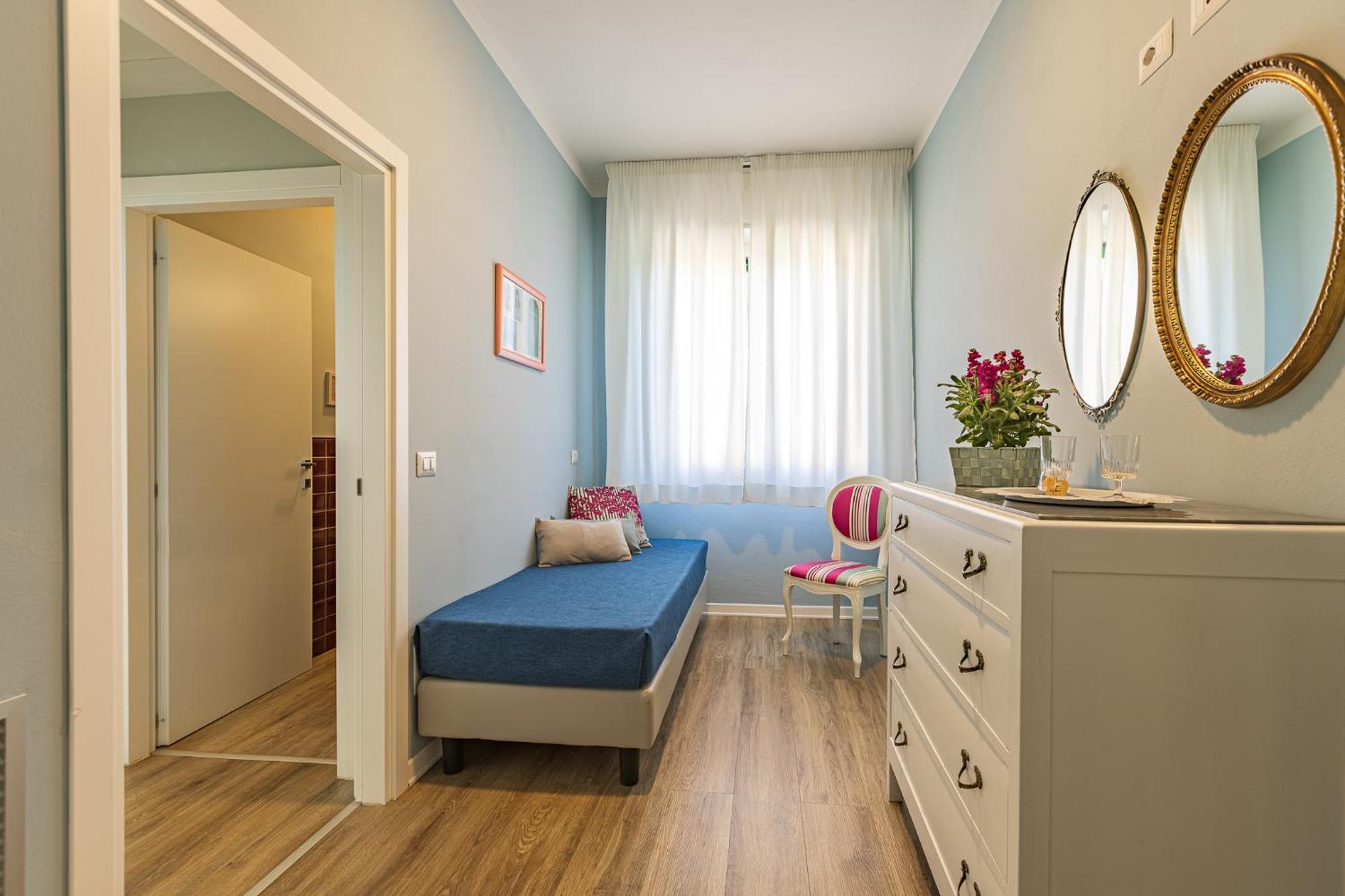 Deluxe Triple Room Balcony