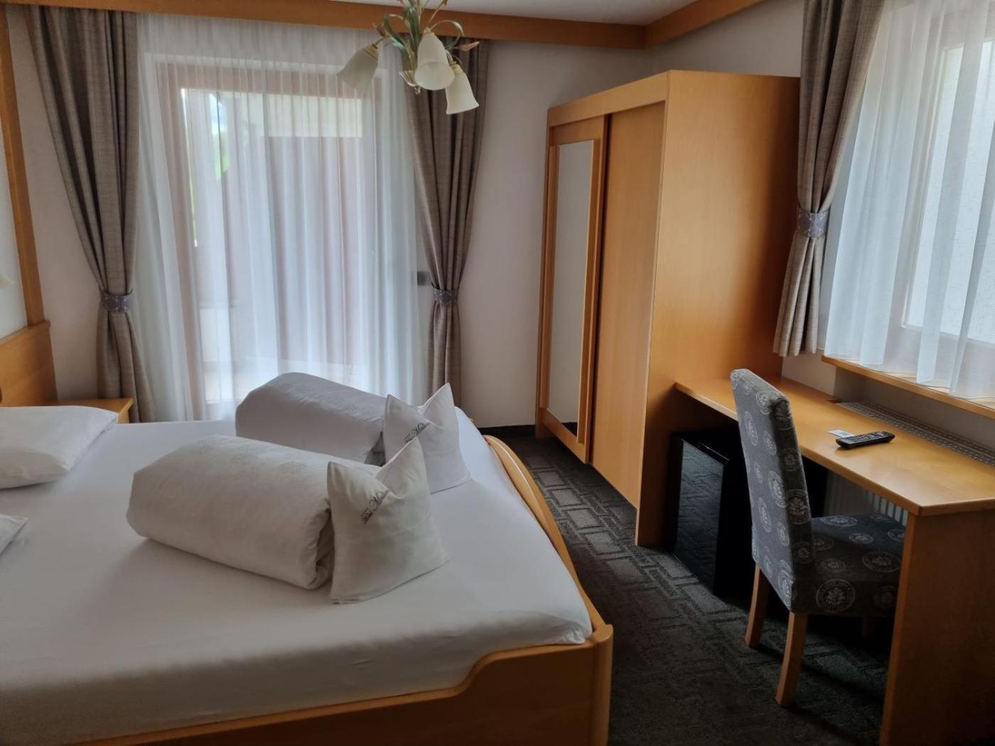 Double Room,1556460031:JPEG
