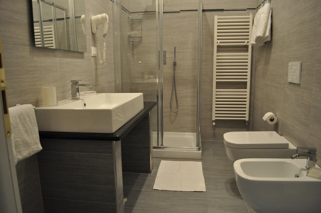 Deluxe Doppel-/Zweibettzimmer mit Meerblick