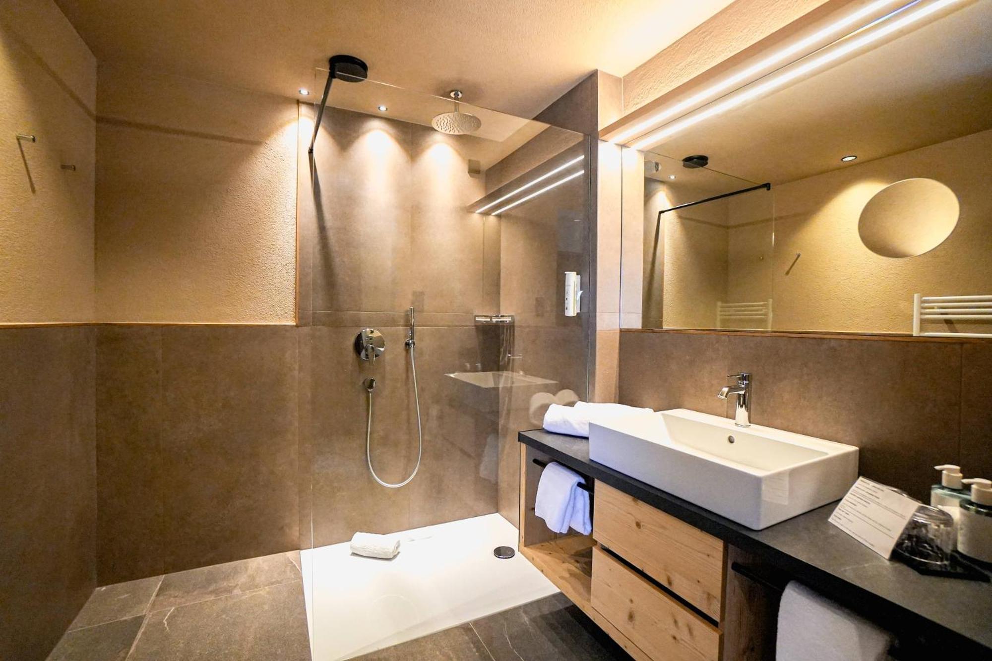 Superior Double Room,1587517681:JPEG