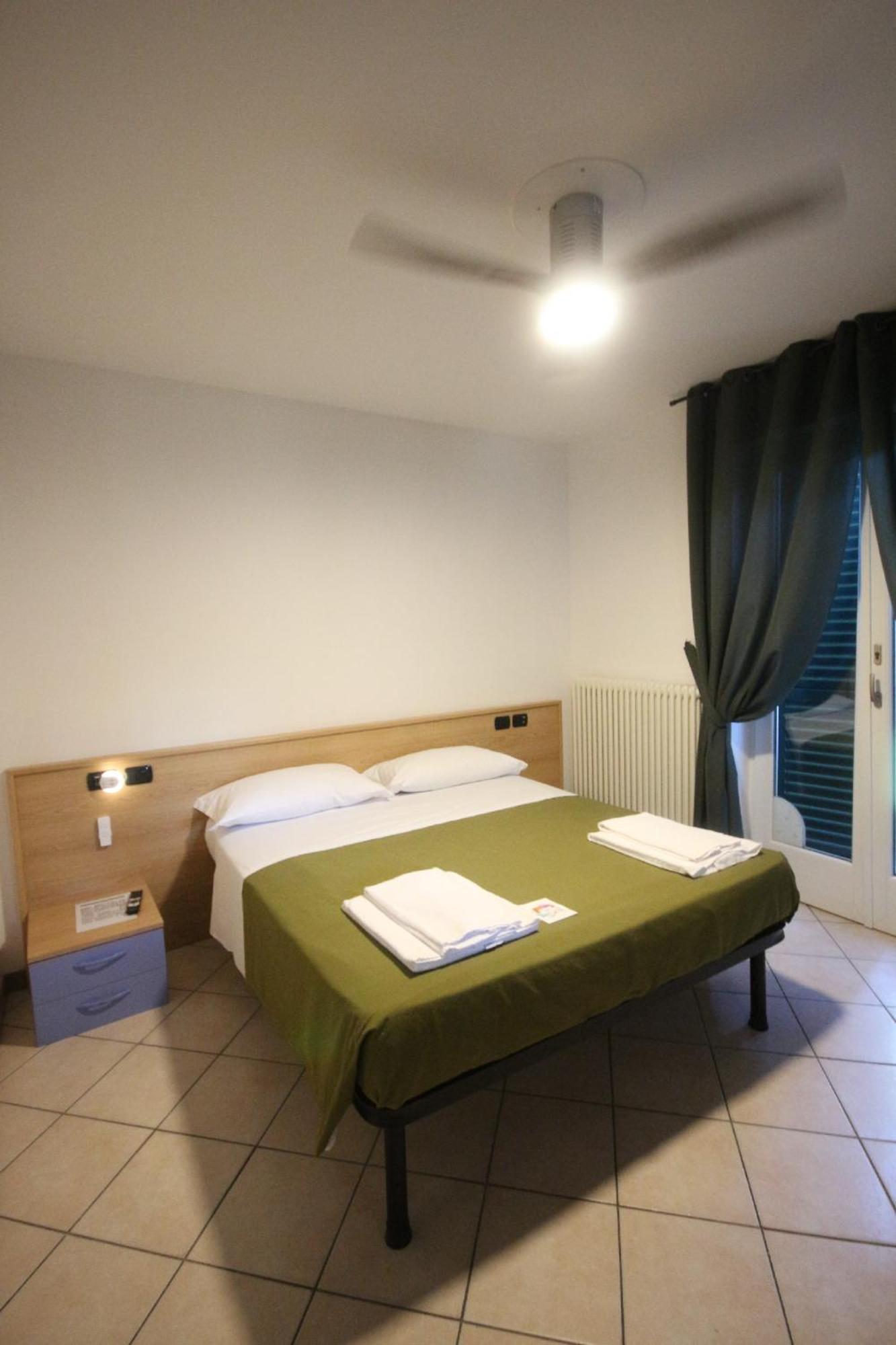 Double Room Garden View Ground Floor,1588204476:JPEG