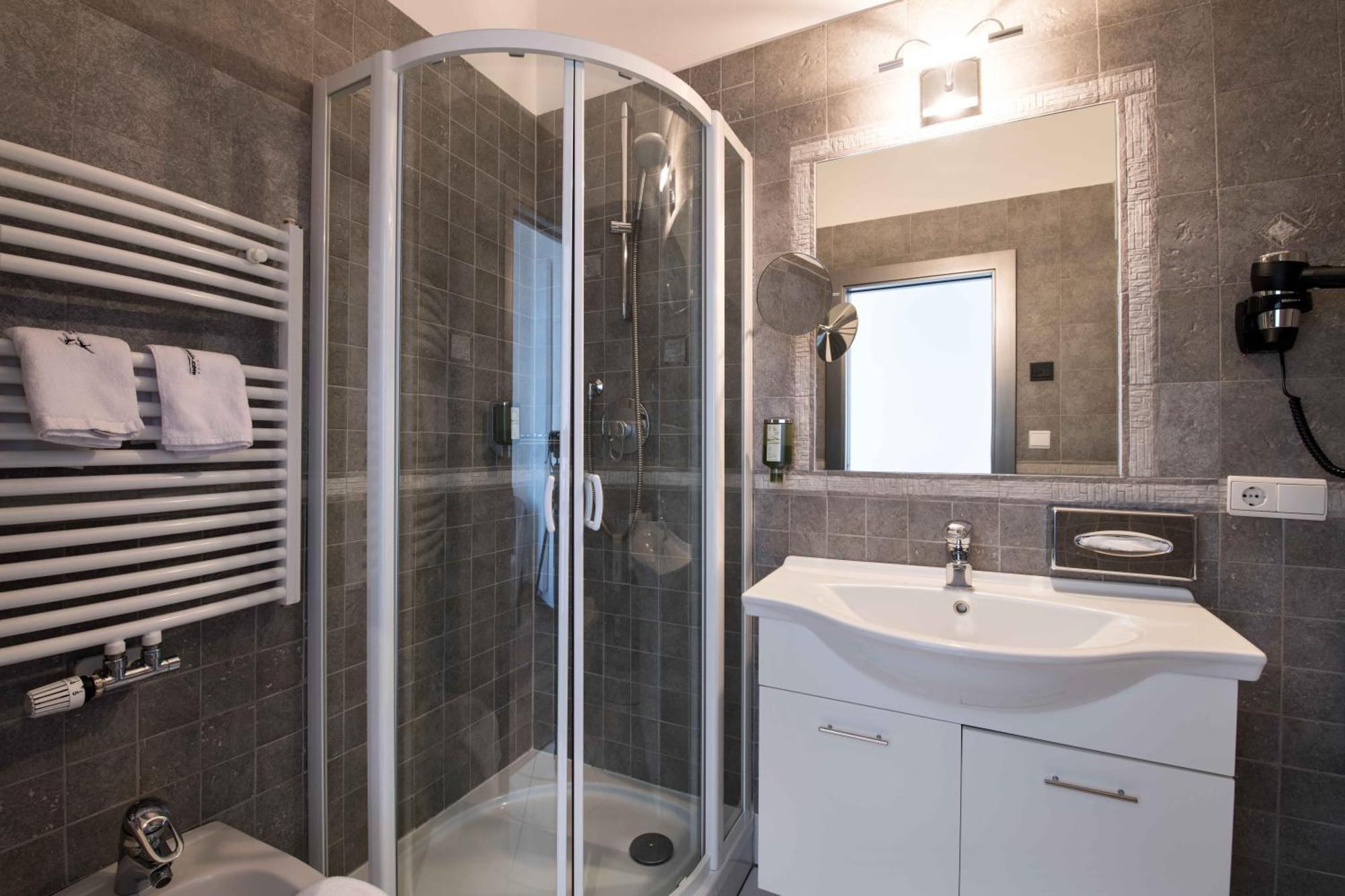 Comfort Double or Twin Room