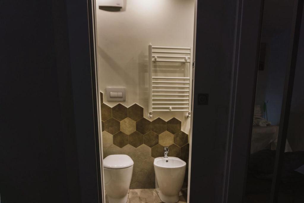 Deluxe Room,1589621379:JPEG