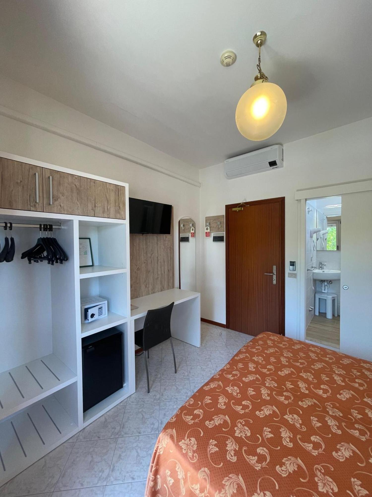 Double or Twin Room,1600568367:JPEG