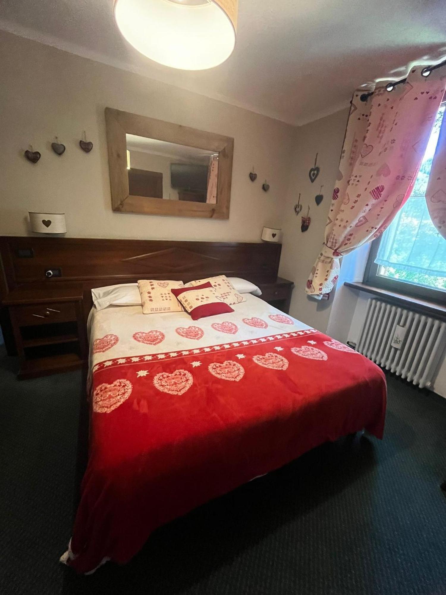 Standard Double Room,1611060757:JPEG