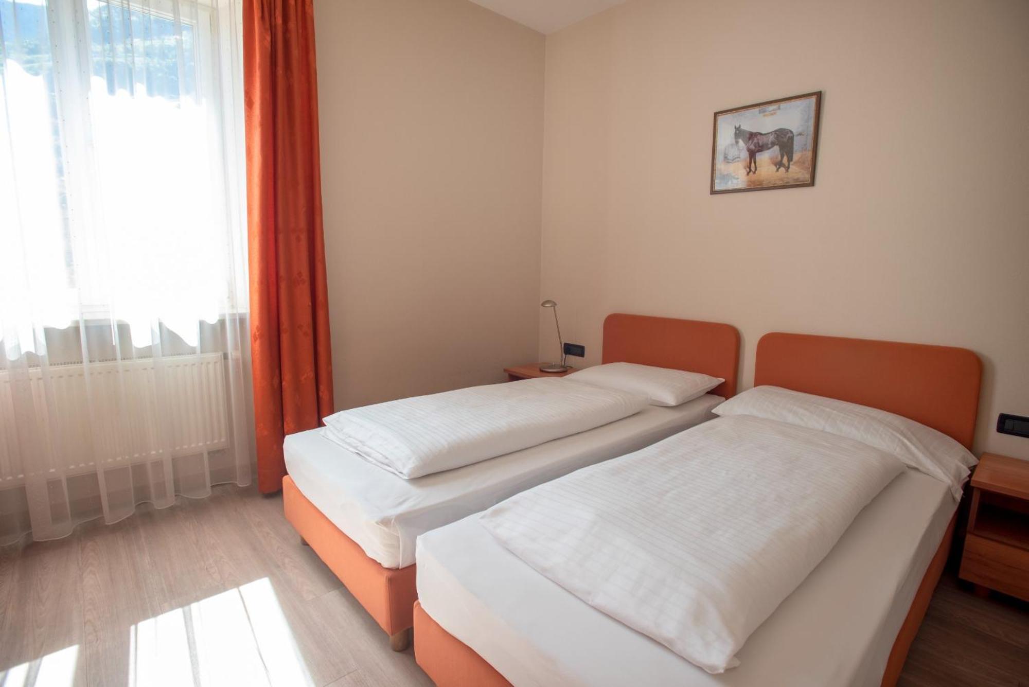 Double or Twin Room,1646889251:JPEG