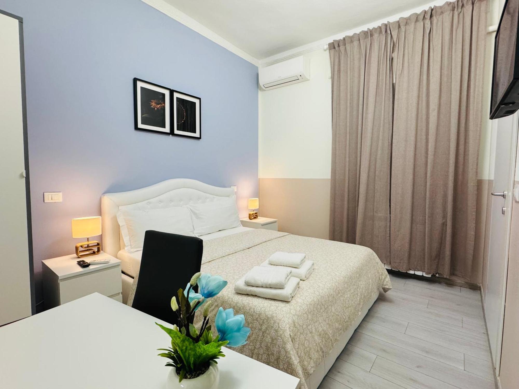 Double Room Private Bathroom