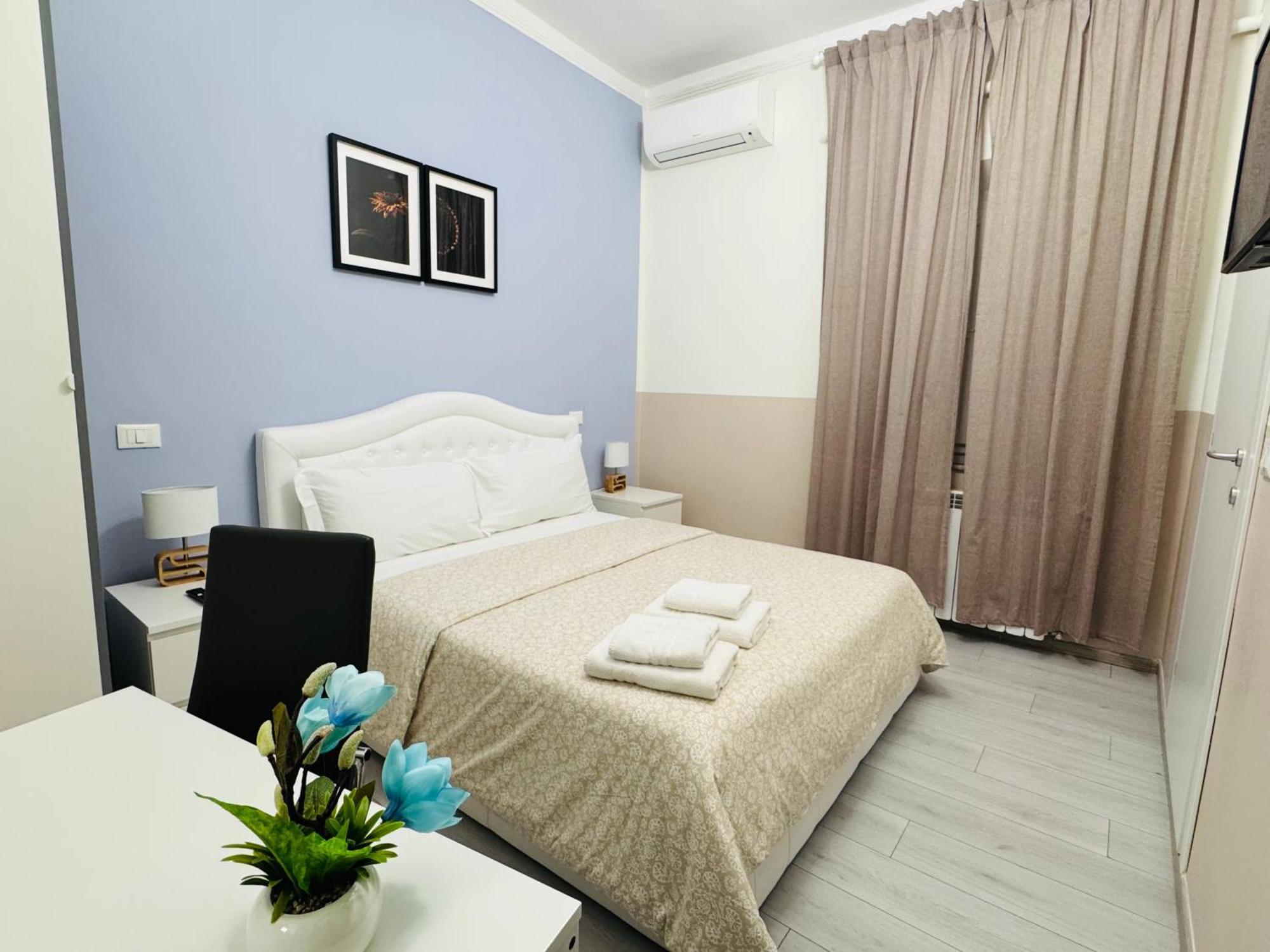 Double Room Private Bathroom