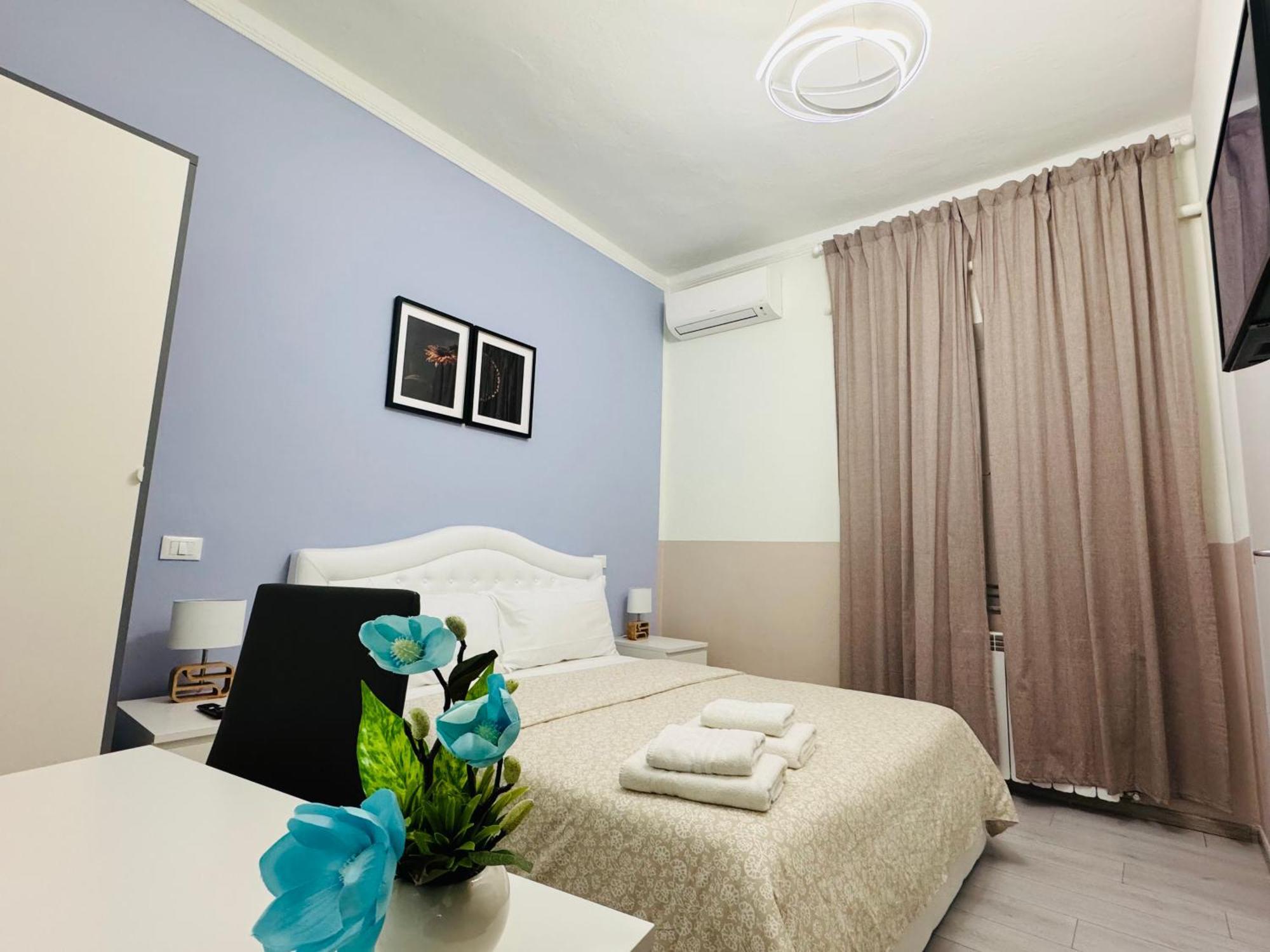 Double Room Private Bathroom