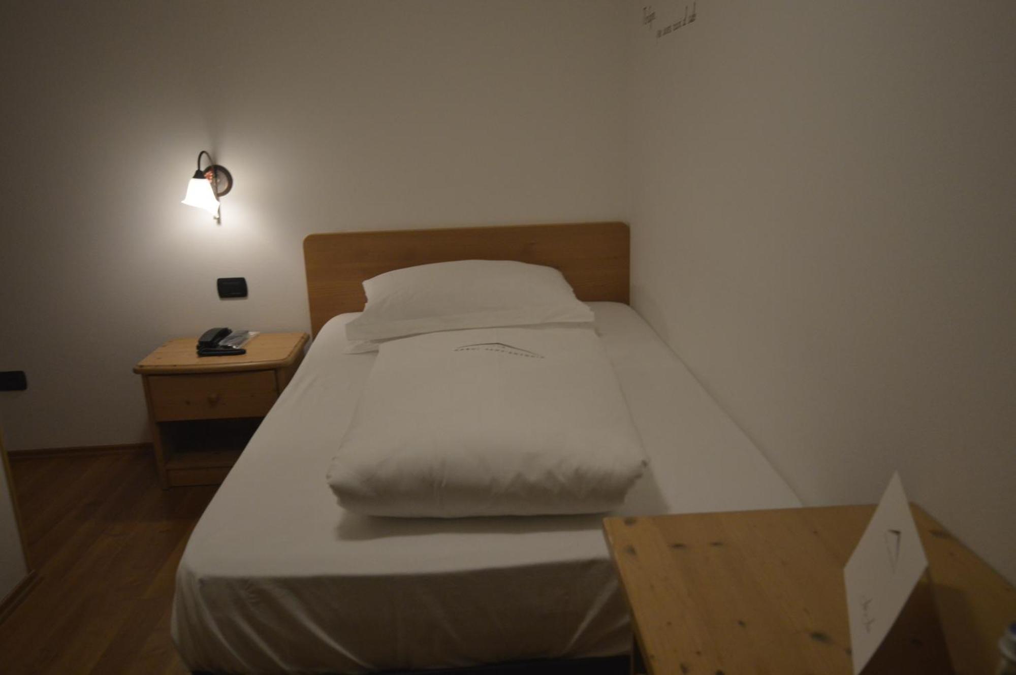 Single Room,1664662331:JPEG