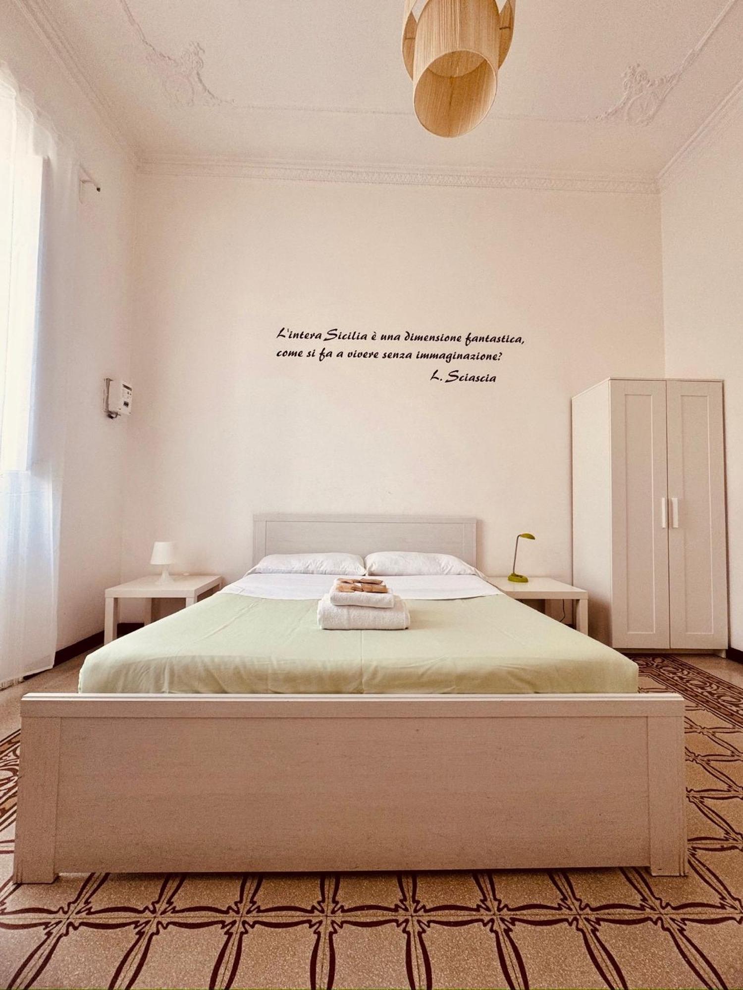 Double Room,1643795165:JPEG
