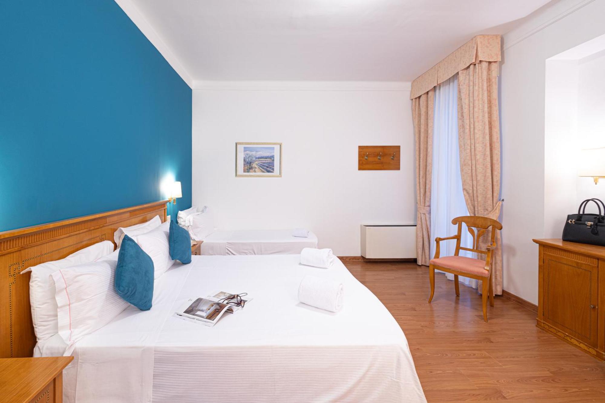 Standard Triple Room Balcony,1643167360:JPEG