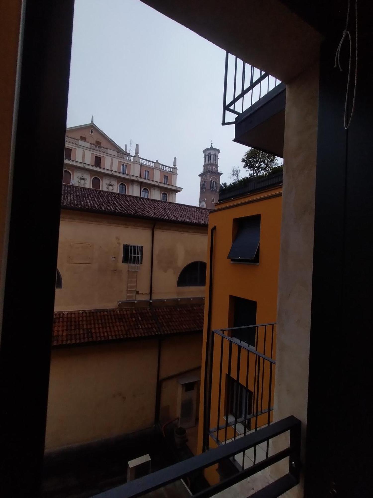 Superior One-Bedroom Apartment Balcony,1646360175:JPEG