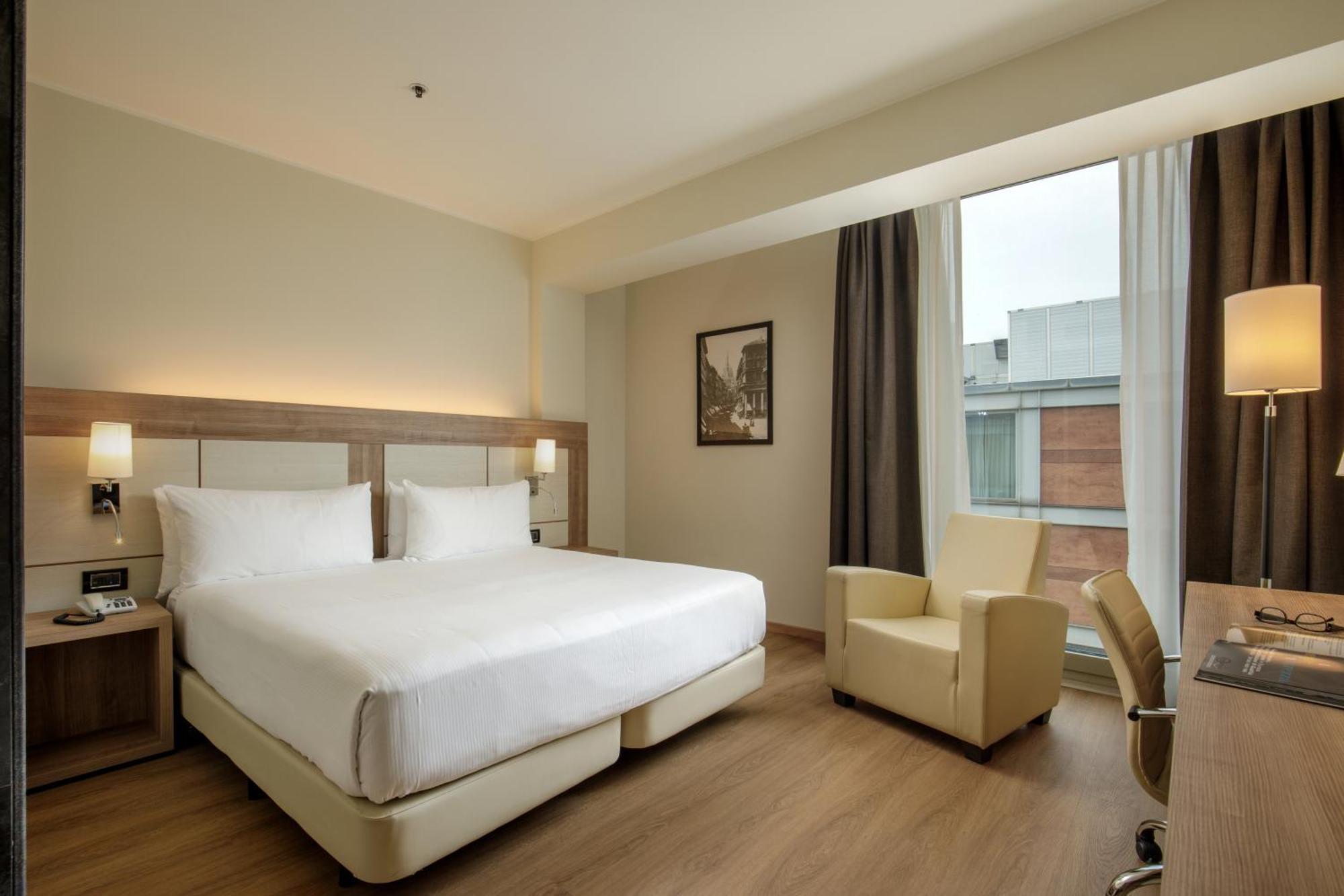Zimmer mit Kingsize Bett