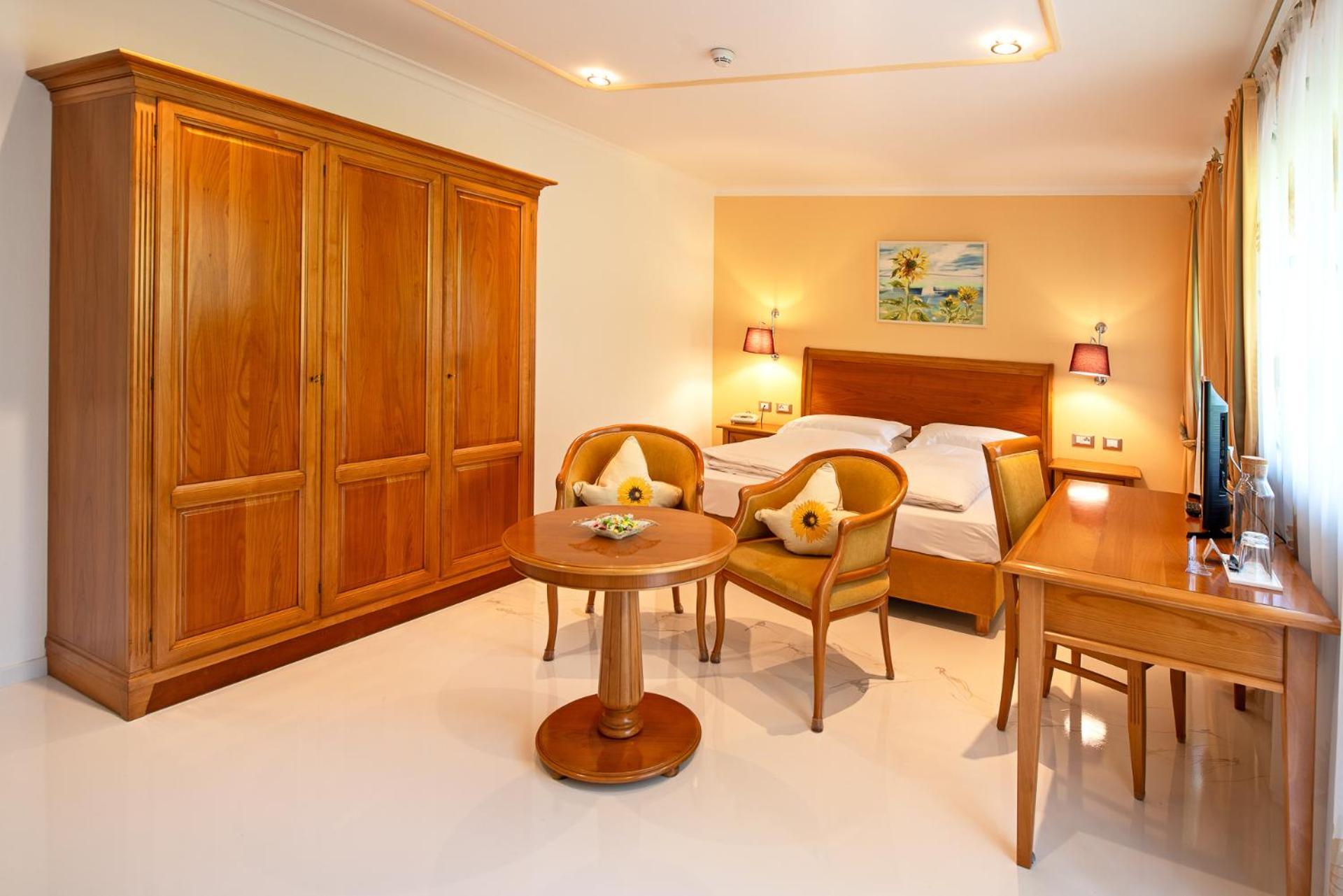 Superior Double Room Street View
