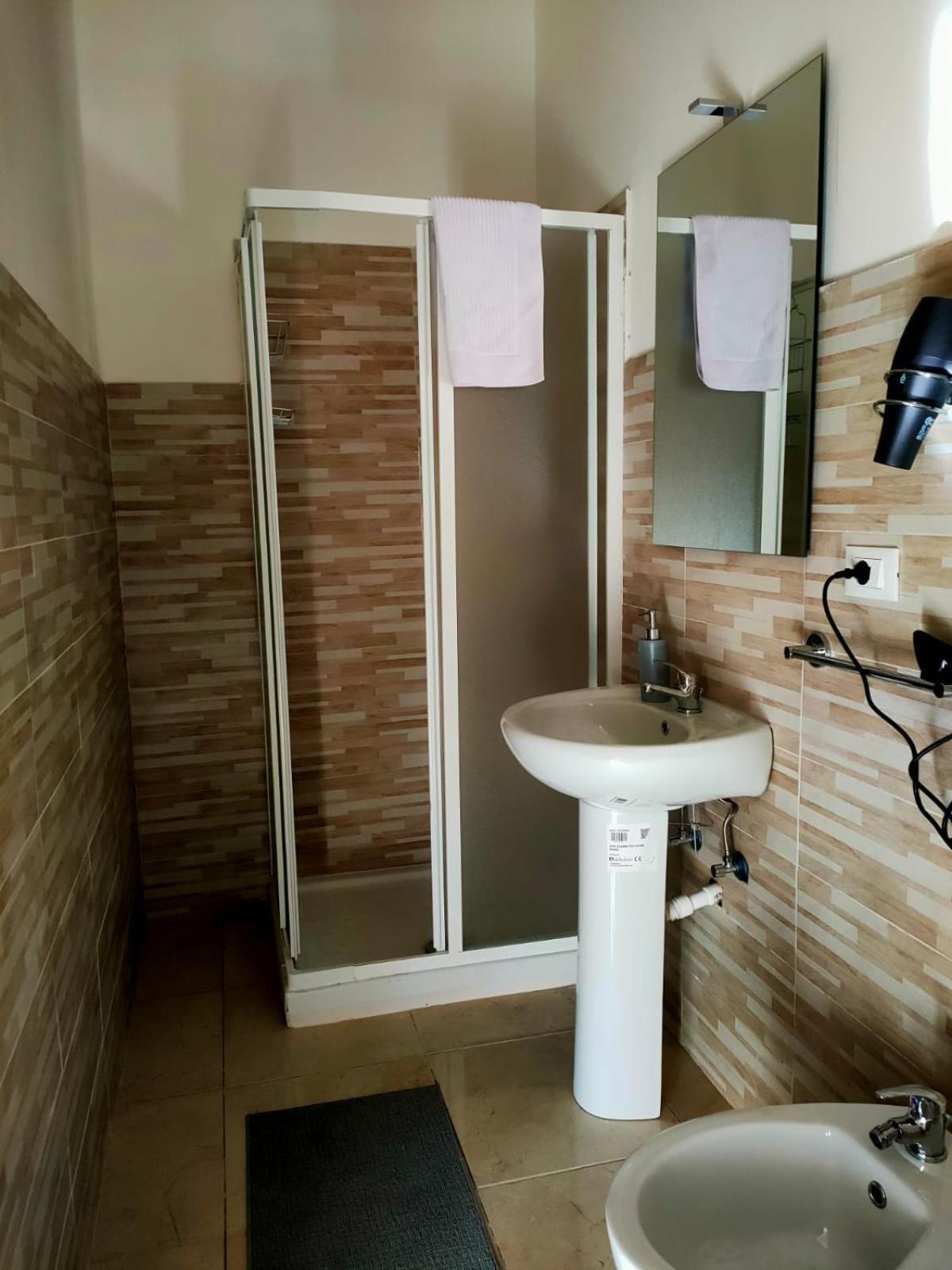 Chambre Triple avec Salle de Bains Privative